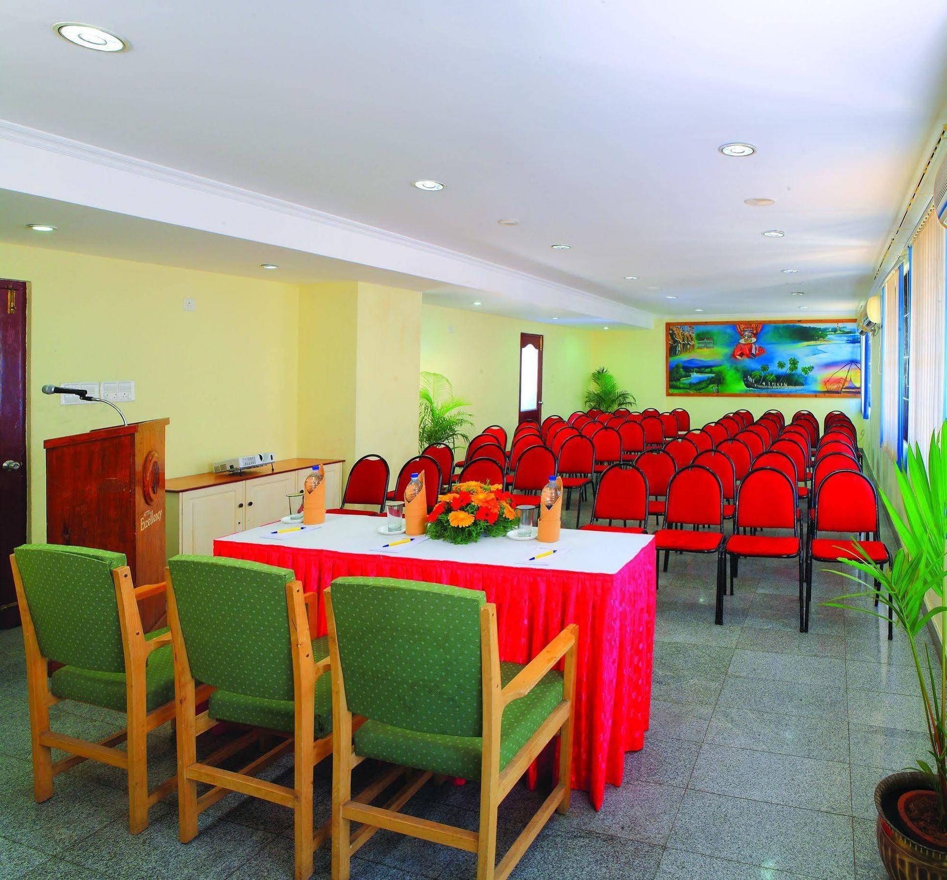 Hotel Excellency Kochi Dış mekan fotoğraf