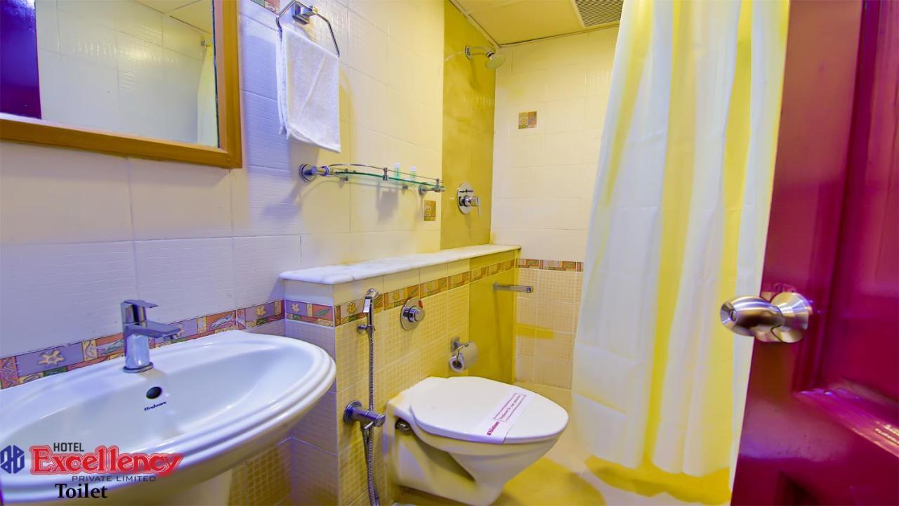 Hotel Excellency Kochi Dış mekan fotoğraf