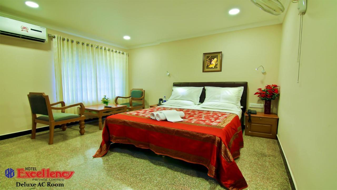 Hotel Excellency Kochi Dış mekan fotoğraf