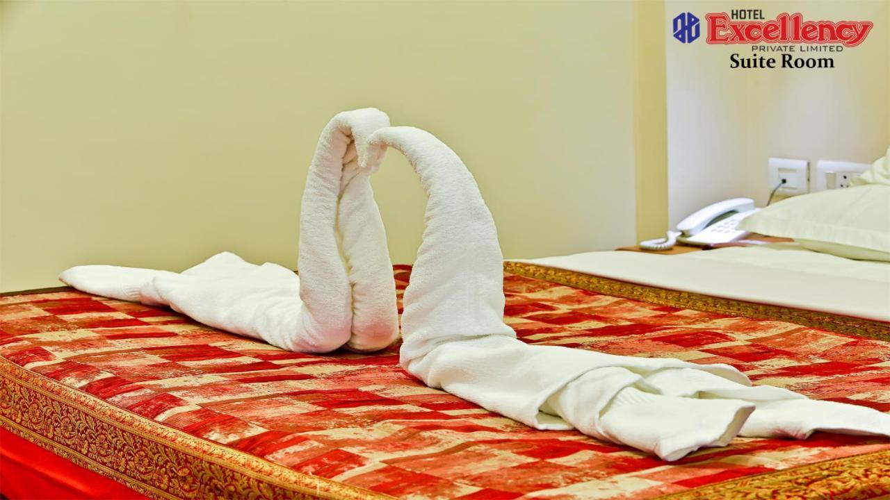 Hotel Excellency Kochi Dış mekan fotoğraf